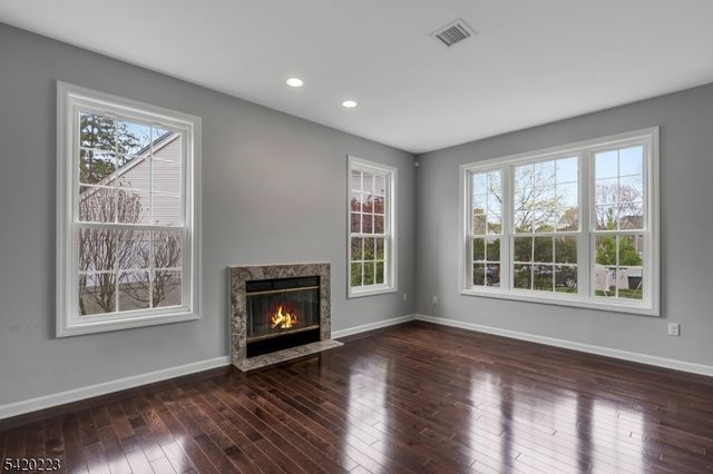 59 Scenic Ct, Hackettstown Town, NJ 07840