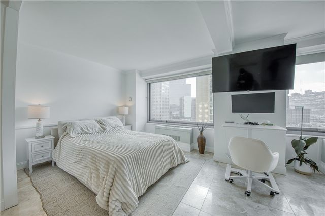 320 Fort Duquesne Blvd 10B, Pittsburgh, PA 15222