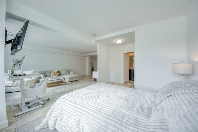 320 Fort Duquesne Blvd 10B, Pittsburgh, PA 15222