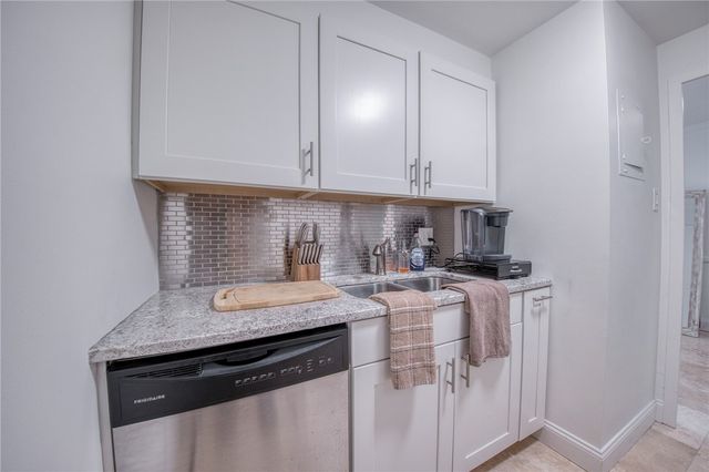 320 Fort Duquesne Blvd 10B, Pittsburgh, PA 15222