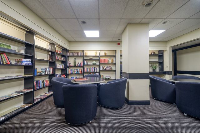 320 Fort Duquesne Blvd 10B, Pittsburgh, PA 15222