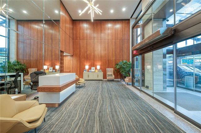 320 Fort Duquesne Blvd 10B, Pittsburgh, PA 15222