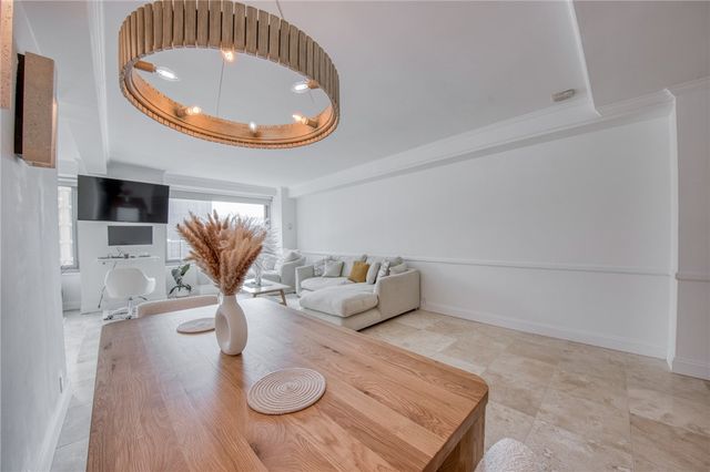 320 Fort Duquesne Blvd 10B, Pittsburgh, PA 15222