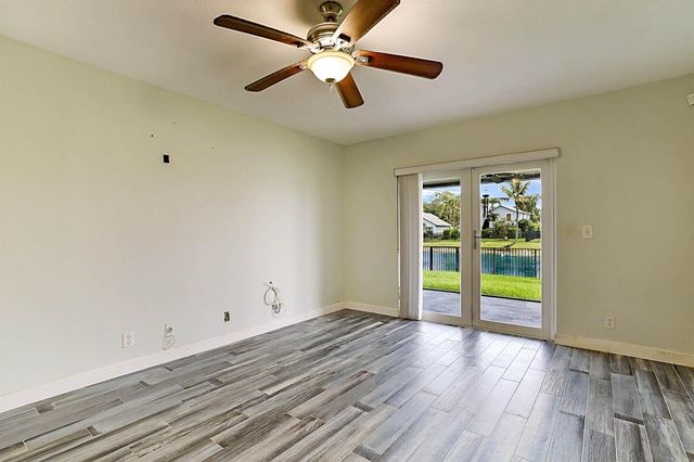 3570 Woods Walk Boulevard, Lake Worth, FL 33467