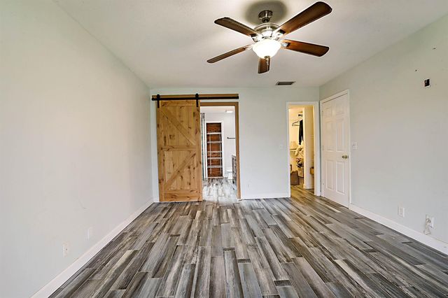 3570 Woods Walk Boulevard, Lake Worth, FL 33467