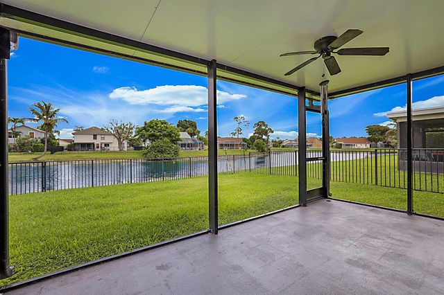 3570 Woods Walk Boulevard, Lake Worth, FL 33467