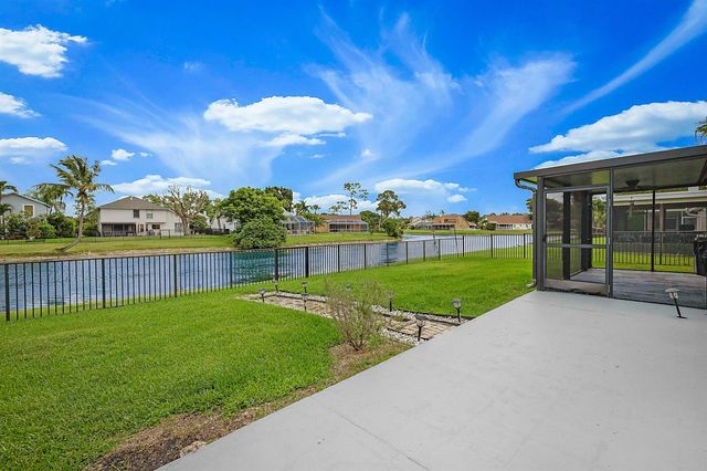 3570 Woods Walk Boulevard, Lake Worth, FL 33467