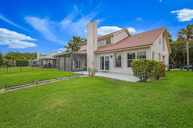 3570 Woods Walk Boulevard, Lake Worth, FL 33467