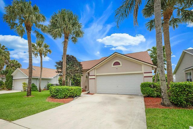3570 Woods Walk Boulevard, Lake Worth, FL 33467