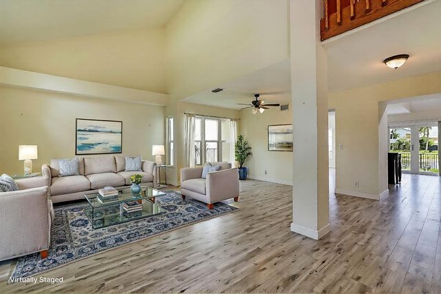 3570 Woods Walk Boulevard, Lake Worth, FL 33467
