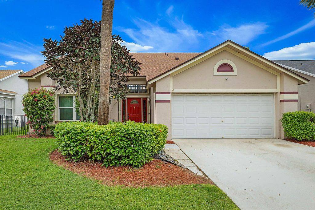 3570 Woods Walk Boulevard, Lake Worth, FL 33467