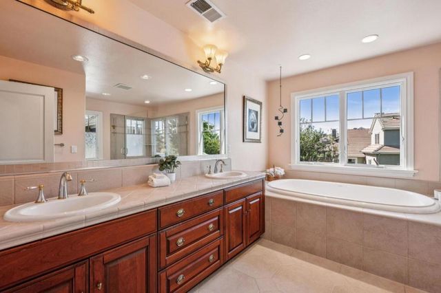 66 Spyglass Court, Half Moon Bay, CA 94019