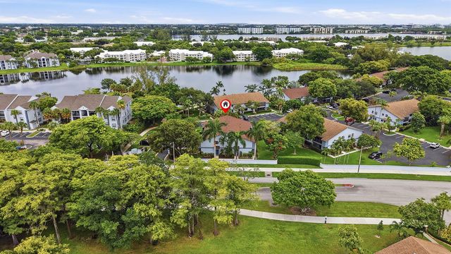 2753 S OAKLAND FOREST Drive 102, Oakland Park, FL 33309