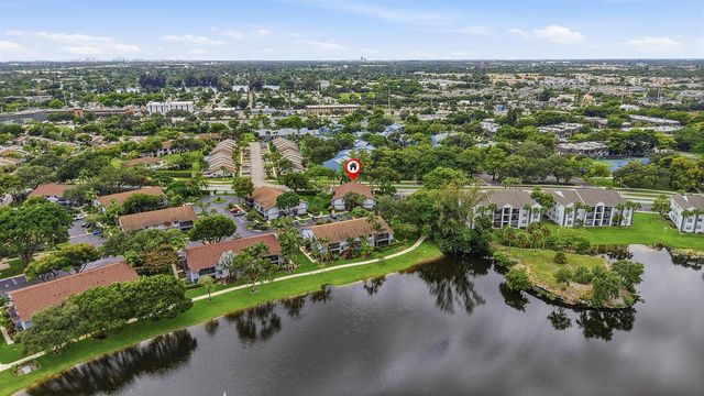 2753 S OAKLAND FOREST Drive 102, Oakland Park, FL 33309