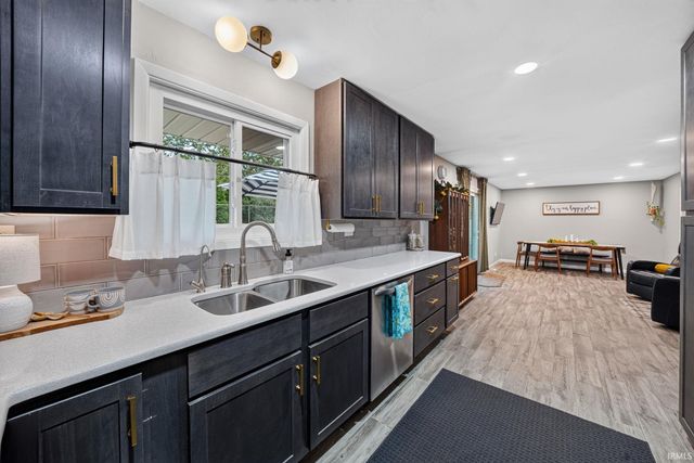 1024 E Eckman Street, South Bend, IN 46614