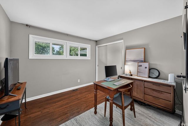 1024 E Eckman Street, South Bend, IN 46614