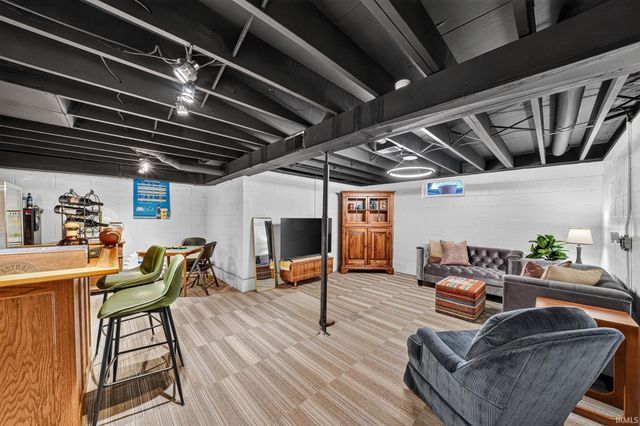 1024 E Eckman Street, South Bend, IN 46614