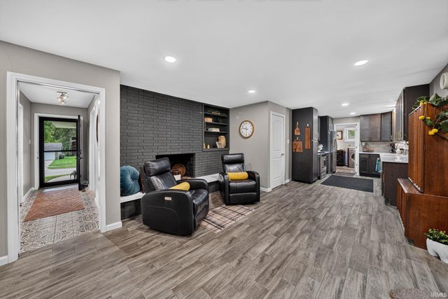 1024 E Eckman Street, South Bend, IN 46614