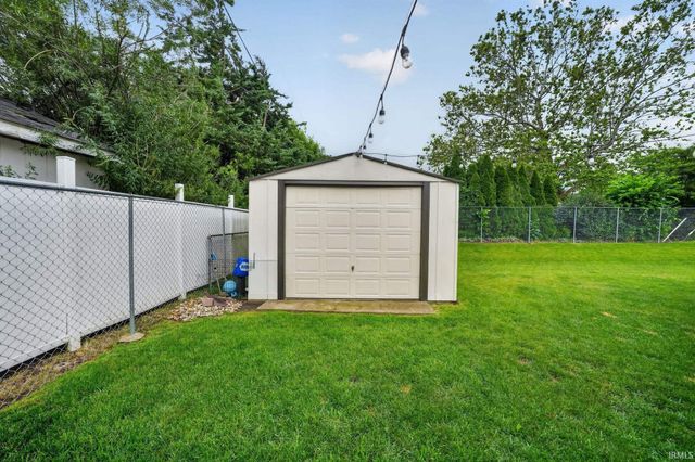 1024 E Eckman Street, South Bend, IN 46614