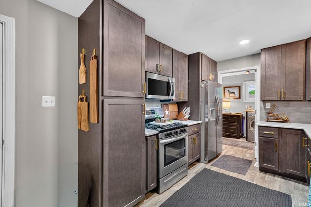 1024 E Eckman Street, South Bend, IN 46614