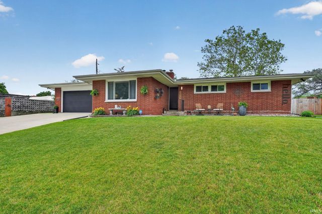 1024 E Eckman Street, South Bend, IN 46614