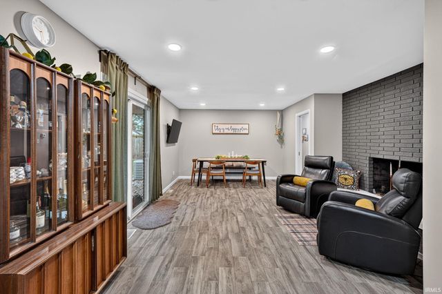 1024 E Eckman Street, South Bend, IN 46614