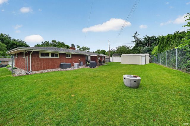 1024 E Eckman Street, South Bend, IN 46614