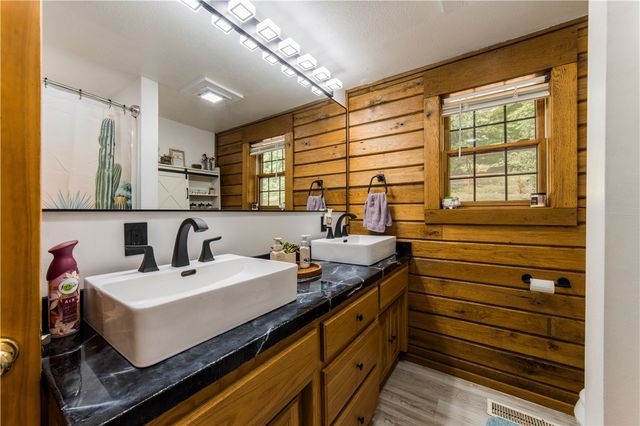 16175 N Cove Creek Wc 21 Road, Prairie Grove, AR 72753