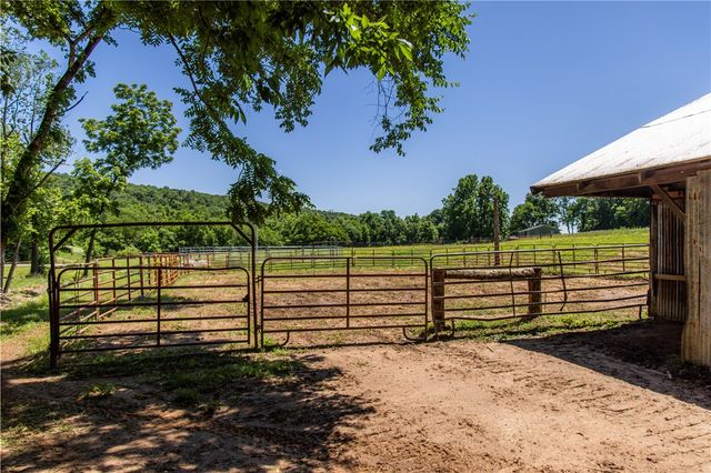 16175 N Cove Creek Wc 21 Road, Prairie Grove, AR 72753