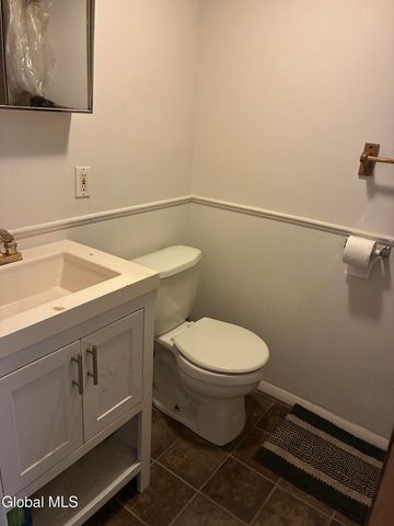 576 2nd Avenue, Troy, NY 12182