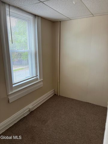 576 2nd Avenue, Troy, NY 12182