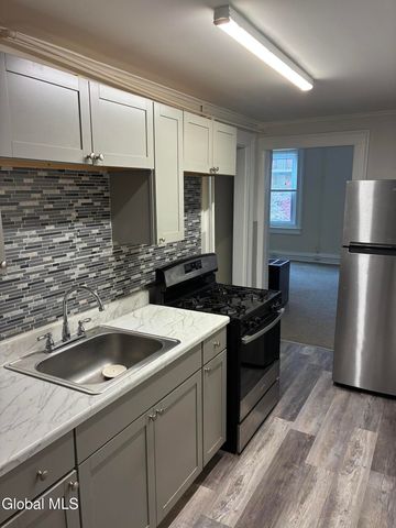 576 2nd Avenue, Troy, NY 12182