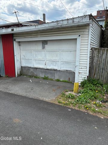 576 2nd Avenue, Troy, NY 12182