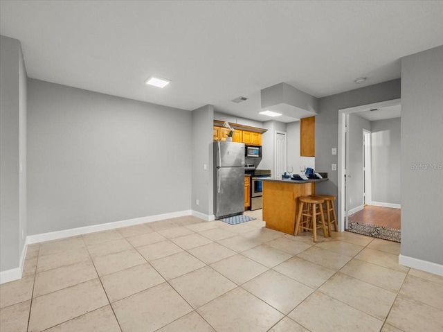 230 THORN TREE PLACE 230, Brandon, FL 33510