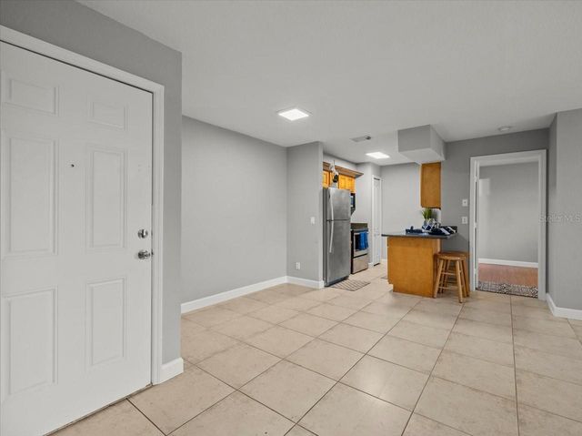 230 THORN TREE PLACE 230, Brandon, FL 33510