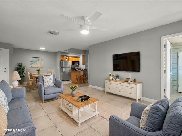 230 THORN TREE PLACE 230, Brandon, FL 33510