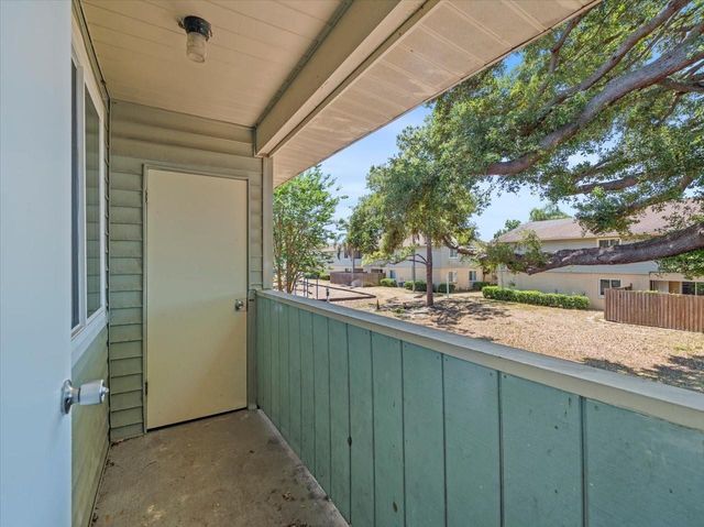 230 THORN TREE PLACE 230, Brandon, FL 33510