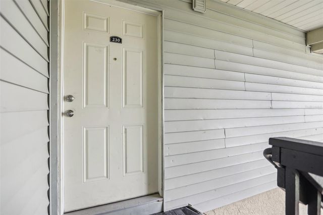 230 THORN TREE PLACE 230, Brandon, FL 33510