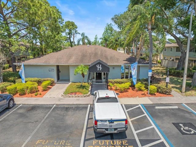 230 THORN TREE PLACE 230, Brandon, FL 33510