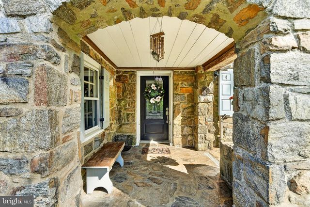 163 CREEK RD, Glen Mills, PA 19342
