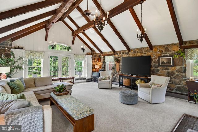 163 CREEK RD, Glen Mills, PA 19342