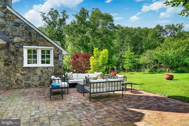 163 CREEK RD, Glen Mills, PA 19342