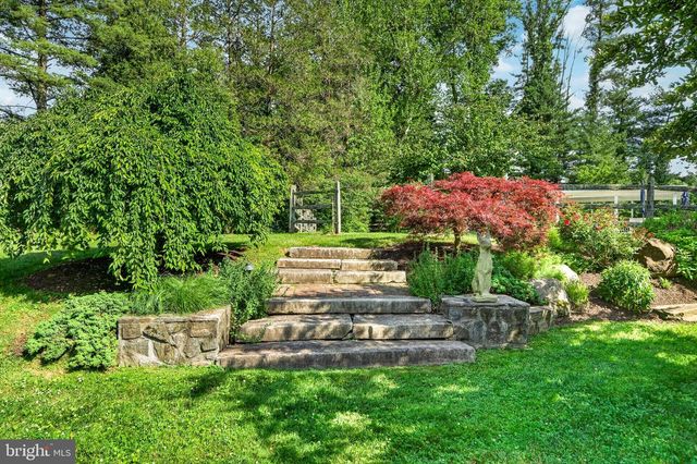 163 CREEK RD, Glen Mills, PA 19342