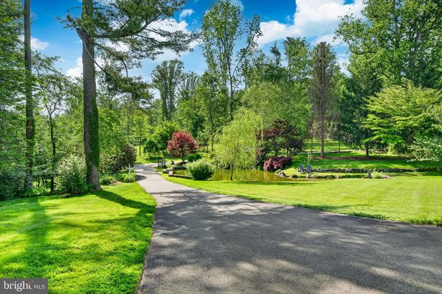 163 CREEK RD, Glen Mills, PA 19342