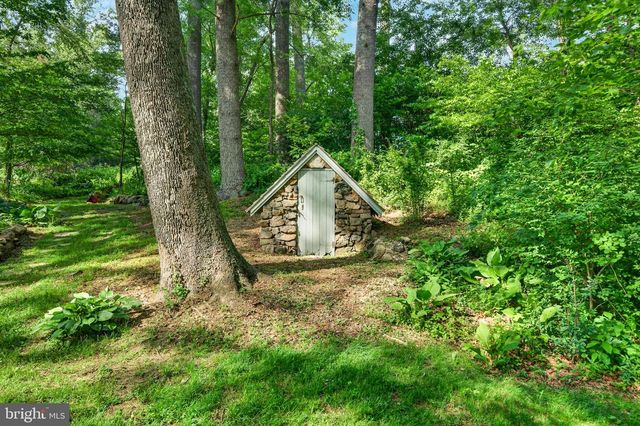 163 CREEK RD, Glen Mills, PA 19342