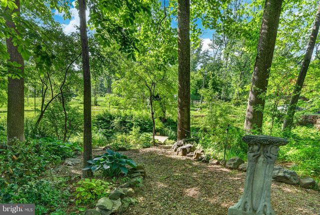 163 CREEK RD, Glen Mills, PA 19342