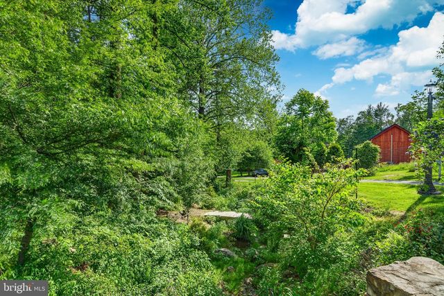 163 CREEK RD, Glen Mills, PA 19342