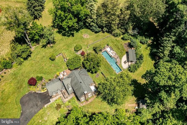 163 CREEK RD, Glen Mills, PA 19342