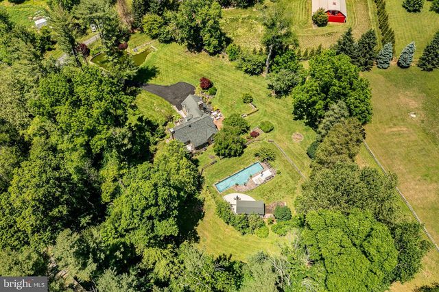 163 CREEK RD, Glen Mills, PA 19342