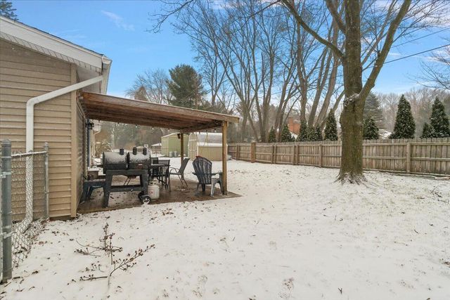 1597 Edward Drive, Stevensville, MI 49127